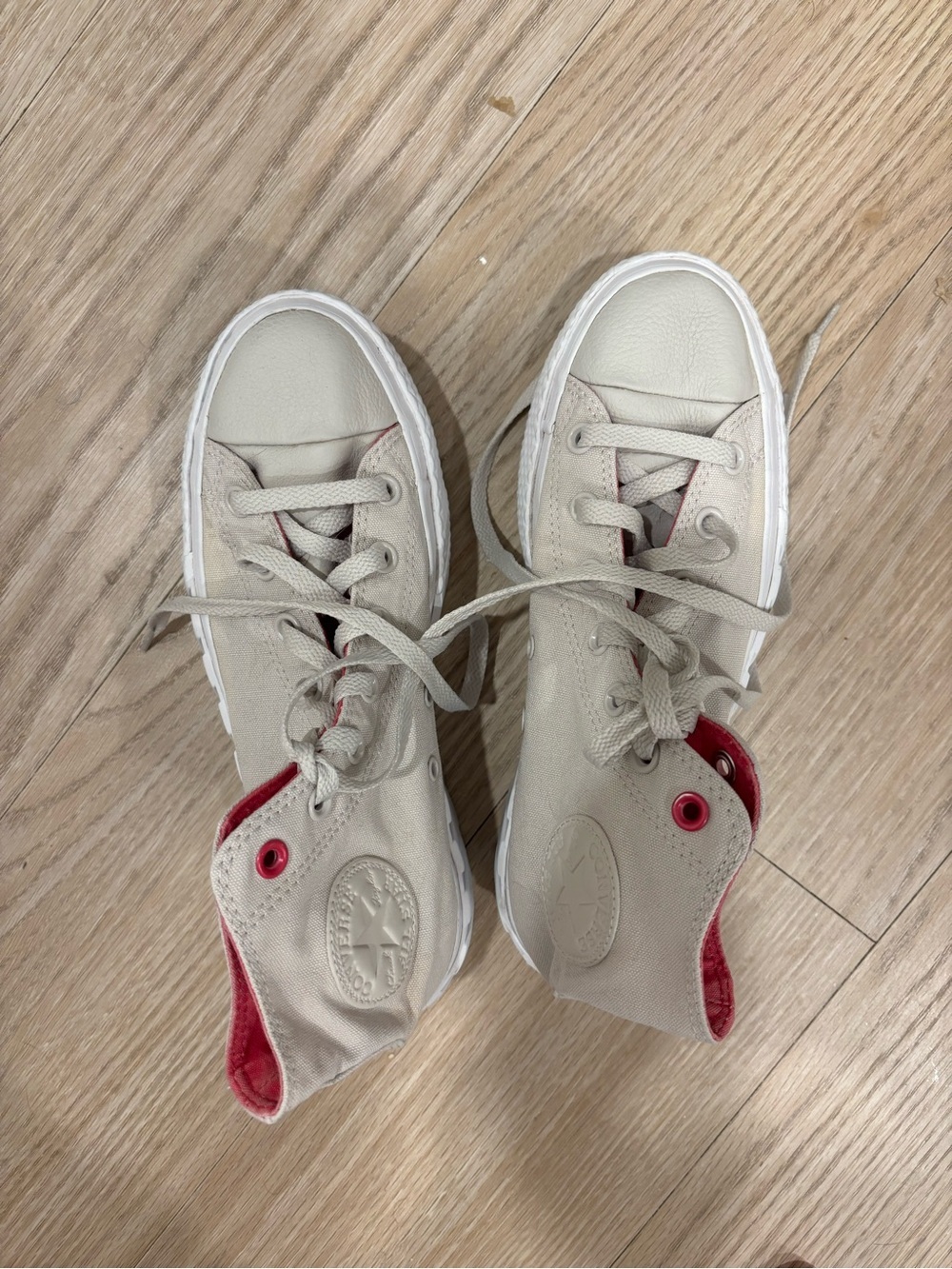 High top Converse Sneakers